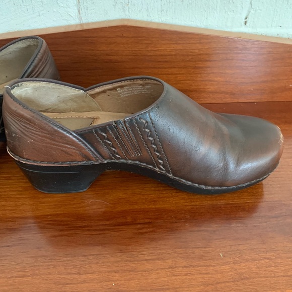 Dansko Brown Clogs Size 7 - Picture 4 of 7